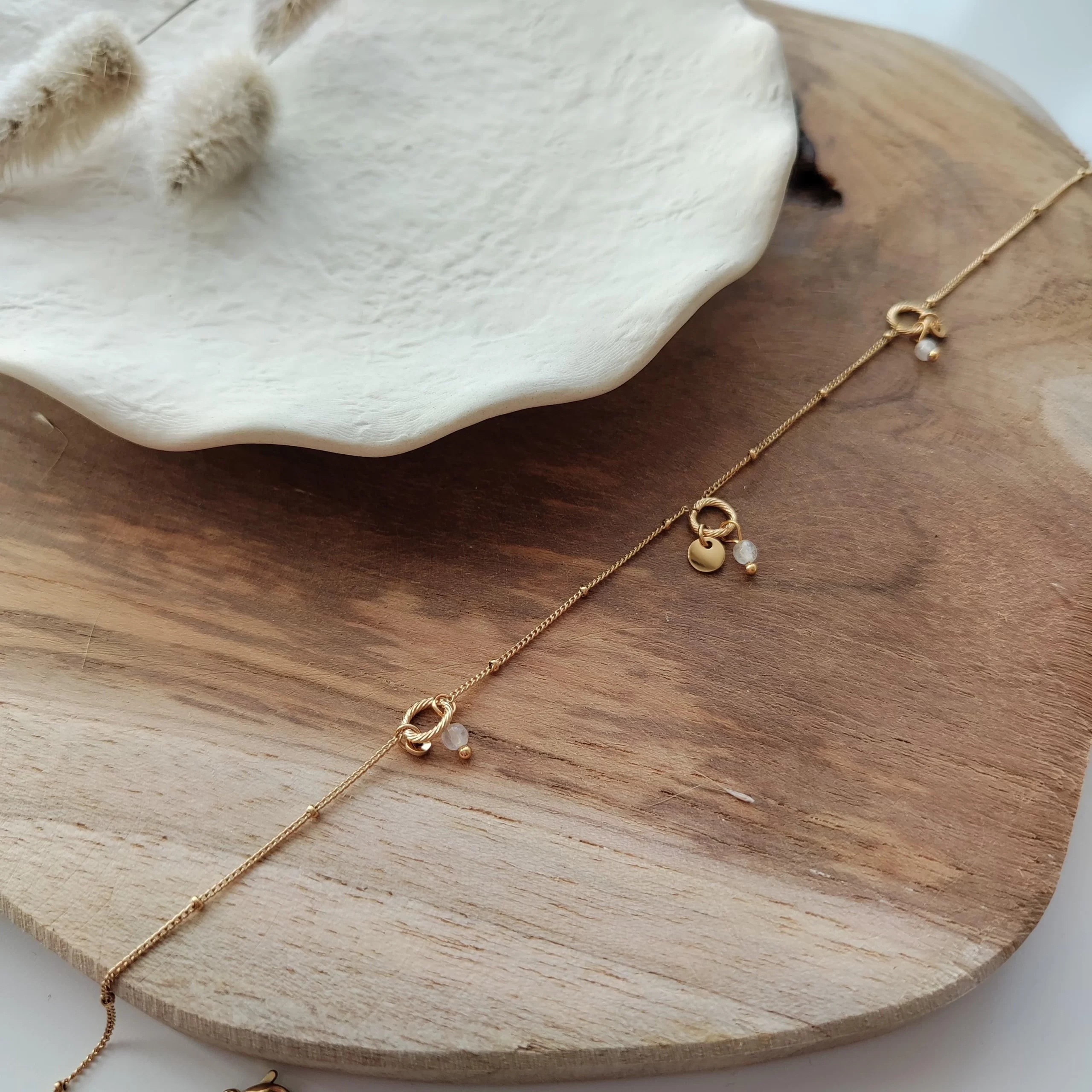 Collier avec chaines trio anneaux avec pendentifs – Image 4
