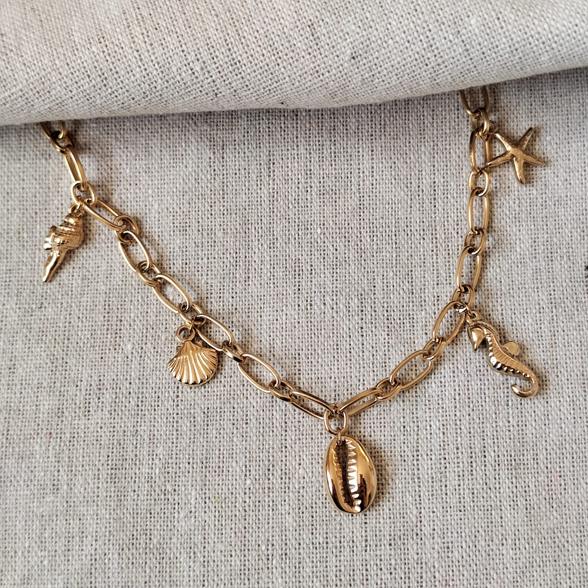 Collier multi breloques de la mer